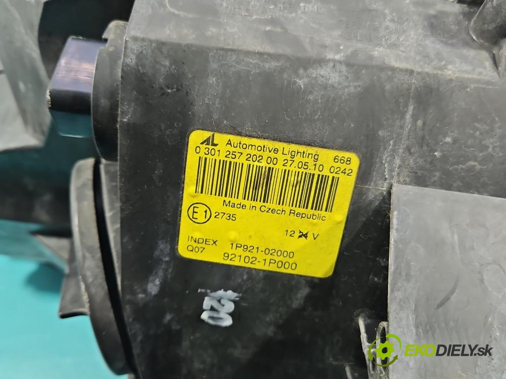 Kia Venga 1.4 16V 90 HP manual 66.2 kW 1396 cm3 5- Reflektor: pravý 92102-1P000 (Svetlo predné pravé)