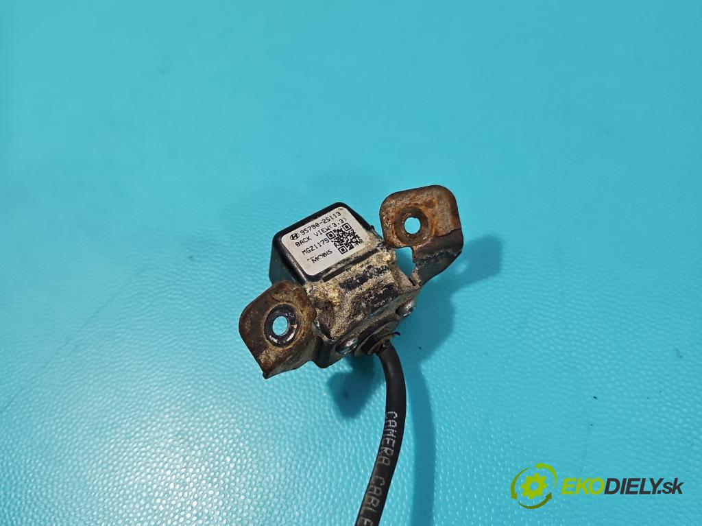 Hyundai Ix35 2.0 CRDI 136 HP manual 100 kW 1995 cm3 5- Kamera cúvania 95790-2S113