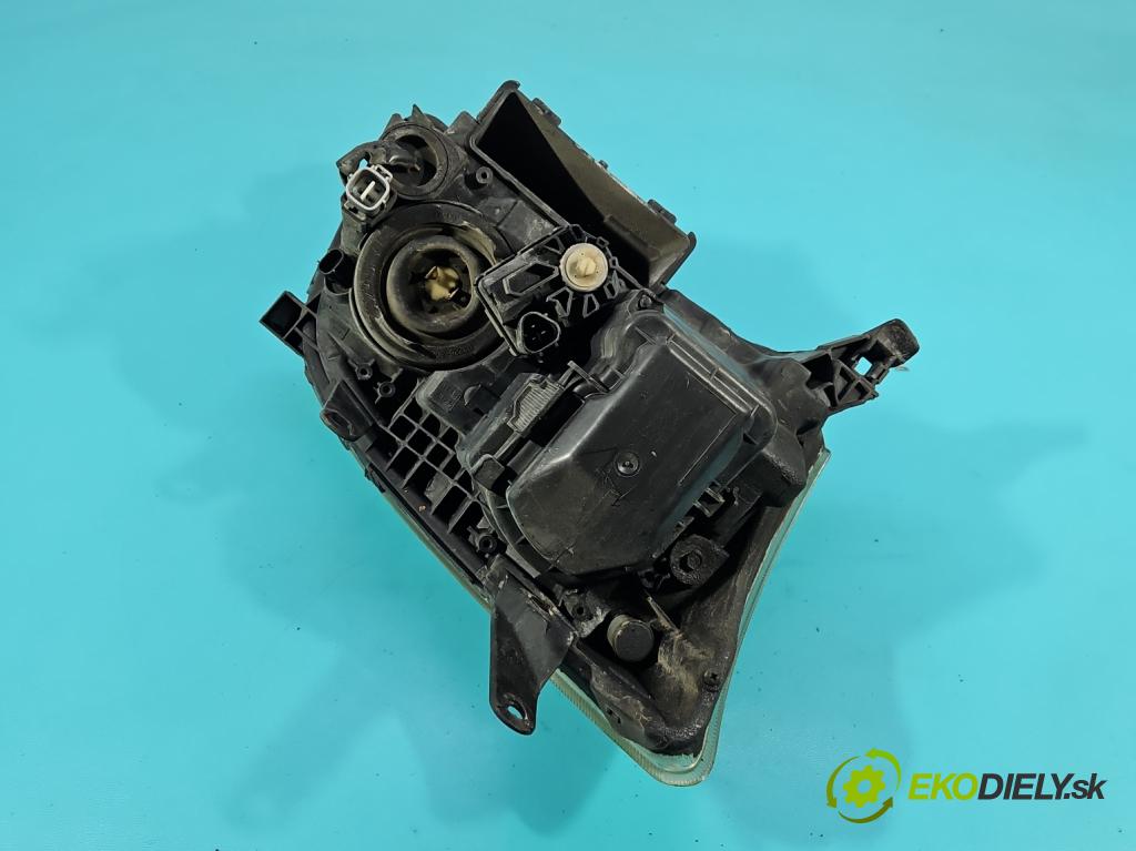 Toyota Avensis II T25 2003-2008 1.8 vvti 129 hp manual 95 kW 1794 cm3 5- světlo levý  (Klika dveří ostatní)