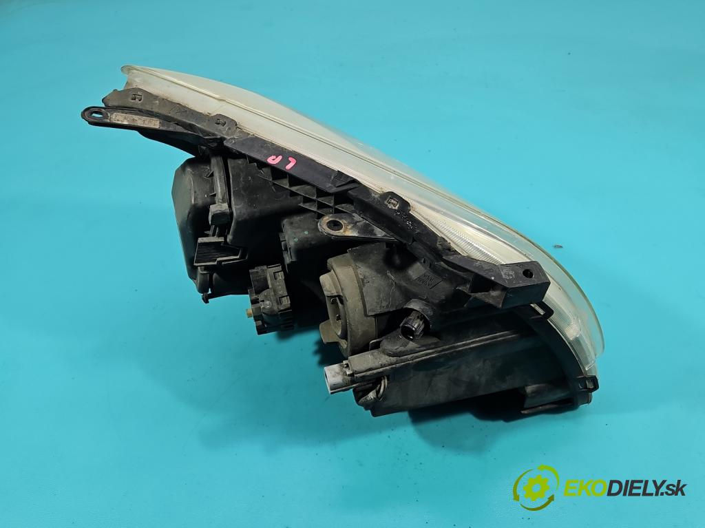 Toyota Avensis II T25 2003-2008 1.8 vvti 129 hp manual 95 kW 1794 cm3 5- světlo levý  (Klika dveří ostatní)