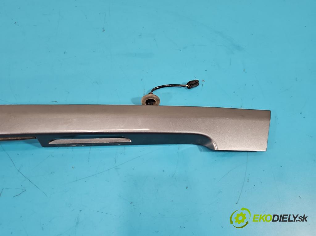 Kia Venga 1.4 16V 90 hp manual 66.2 kW 1396 cm3 5- klika kufrových dveří zadní 87310-1P000