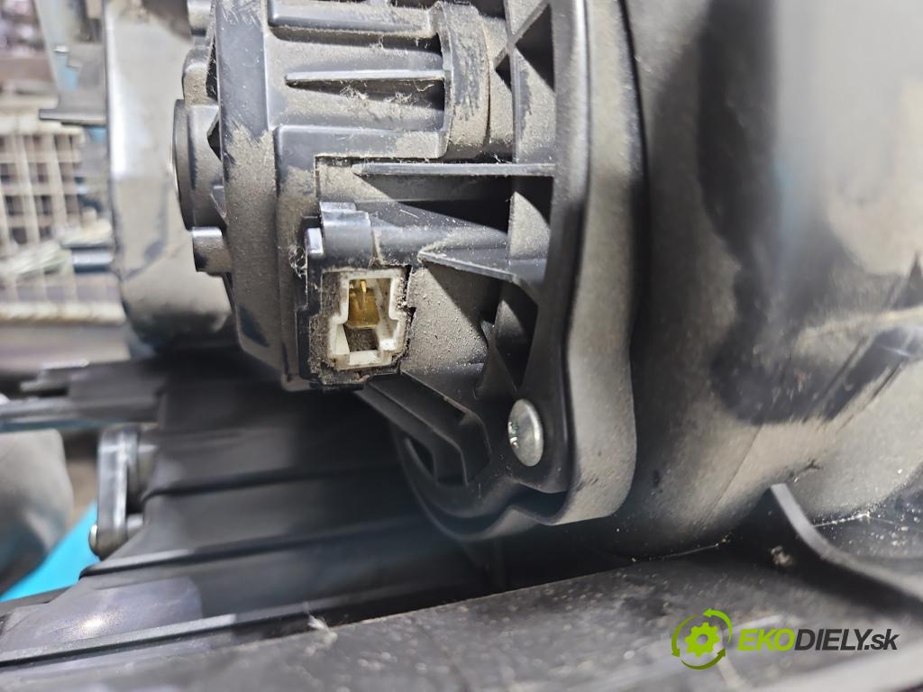 Kia Venga 1.4 16V 90 hp manual 66.2 kW 1396 cm3 5- radiátor 97200-1P000 (Radiátor topení)