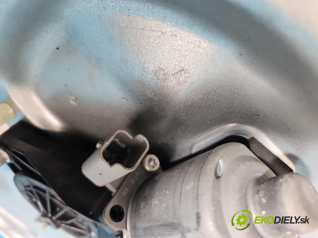 Kia Venga 1.4 16V 90 HP manual 66.2 kW 1396 cm3 5- mechanizmus okna predné pravý 81320-1P020