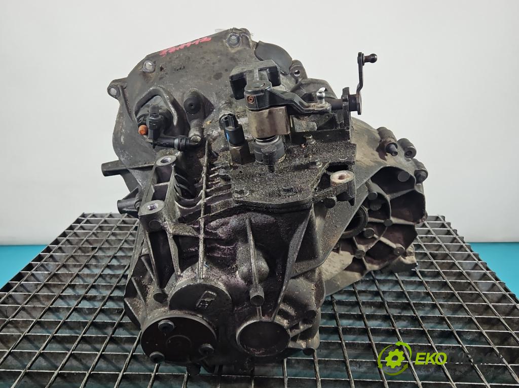 Volvo S40 II 2004-2012 1.8 16V 125 HP manual 92 kW 1798 cm3 4- prevodovka stupeň,rýchlosť manual 3M5R-7002-XE