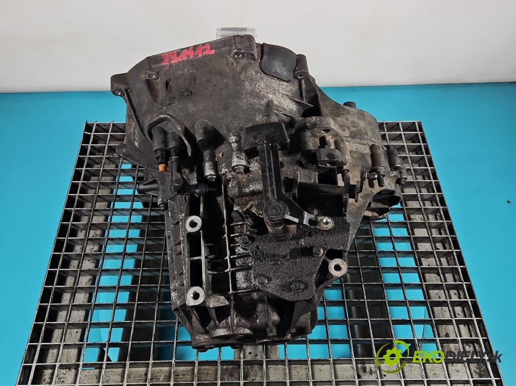 Volvo S40 II 2004-2012 1.8 16V 125 HP manual 92 kW 1798 cm3 4- prevodovka stupeň,rýchlosť manual 3M5R-7002-XE