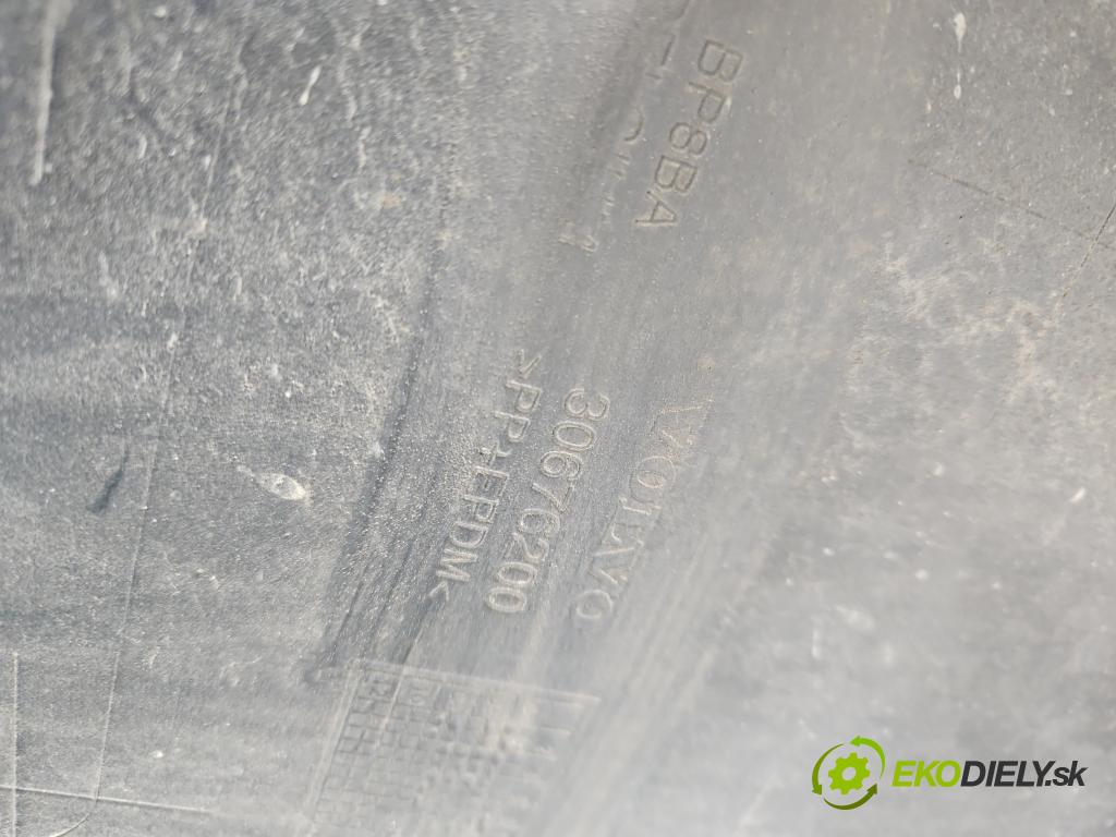 Volvo S40 II 2004-2012 1.8 16V 125 HP manual 92 kW 1798 cm3 4- nárazník zadné 30676200 (Kľučka dverí ostatné)