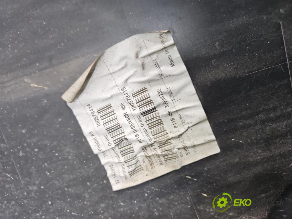 Volvo S40 II 2004-2012 1.8 16V 125 hp manual 92 kW 1798 cm3 4- nárazník zadní 30676200 (Klika dveří ostatní)