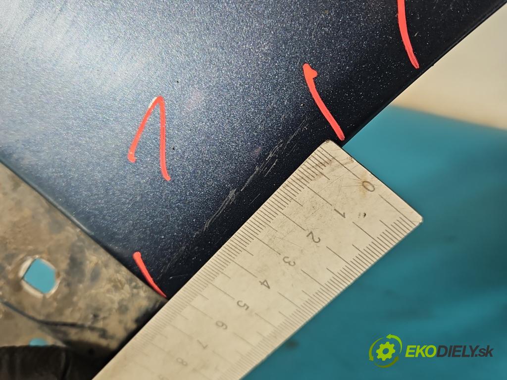 Volvo S40 II 2004-2012 1.8 16V 125 HP manual 92 kW 1798 cm3 4- blatník predné pravý  (Kľučka dverí ostatné)