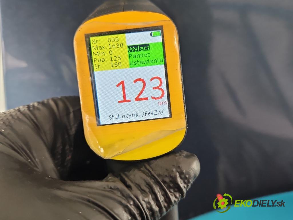 Volvo S40 II 2004-2012 1.8 16V 125 HP manual 92 kW 1798 cm3 4- blatník predné pravý  (Kľučka dverí ostatné)