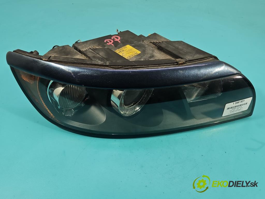 Volvo S40 II 2004-2012 1.8 16V 125 HP manual 92 kW 1798 cm3 4- Reflektor: pravý 30698874 (Svetlo predné pravé)