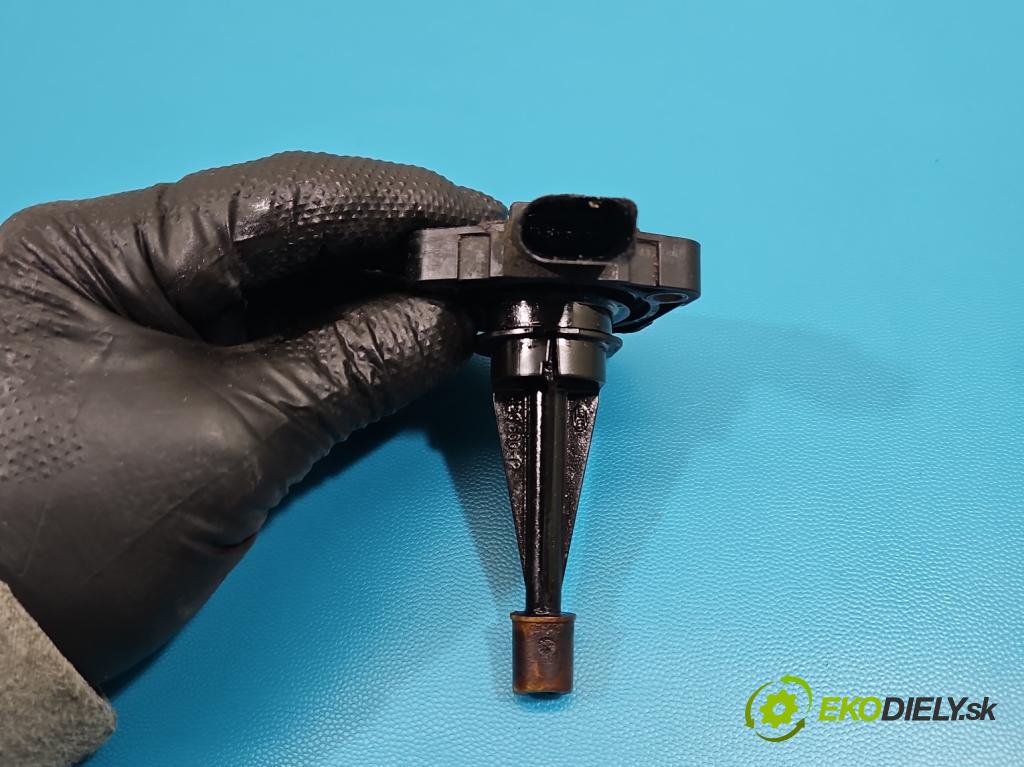 Audi A6 C7 2011-2018 2.0 TFSI 179KM automatic 132 kW 1984 cm3 4- snímač úroveň: oleja: 03C907660Q (Snímač)