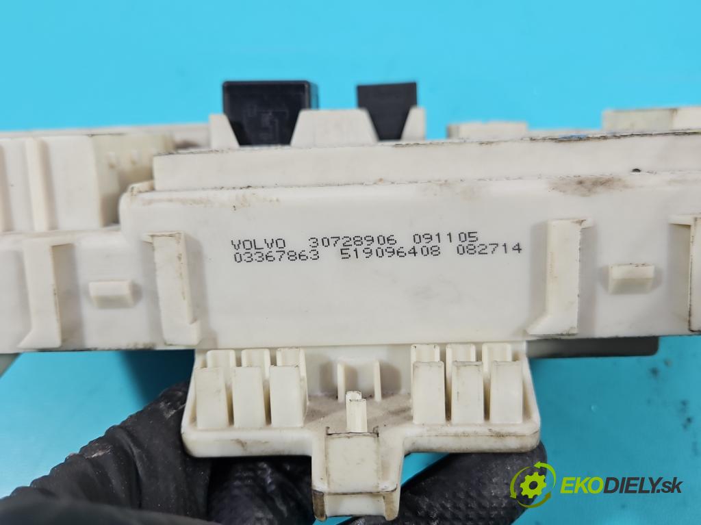 Volvo S40 II 2004-2012 1.8 16V 125 HP manual 92 kW 1798 cm3 4- riadiaca jednotka ostatné 30728906