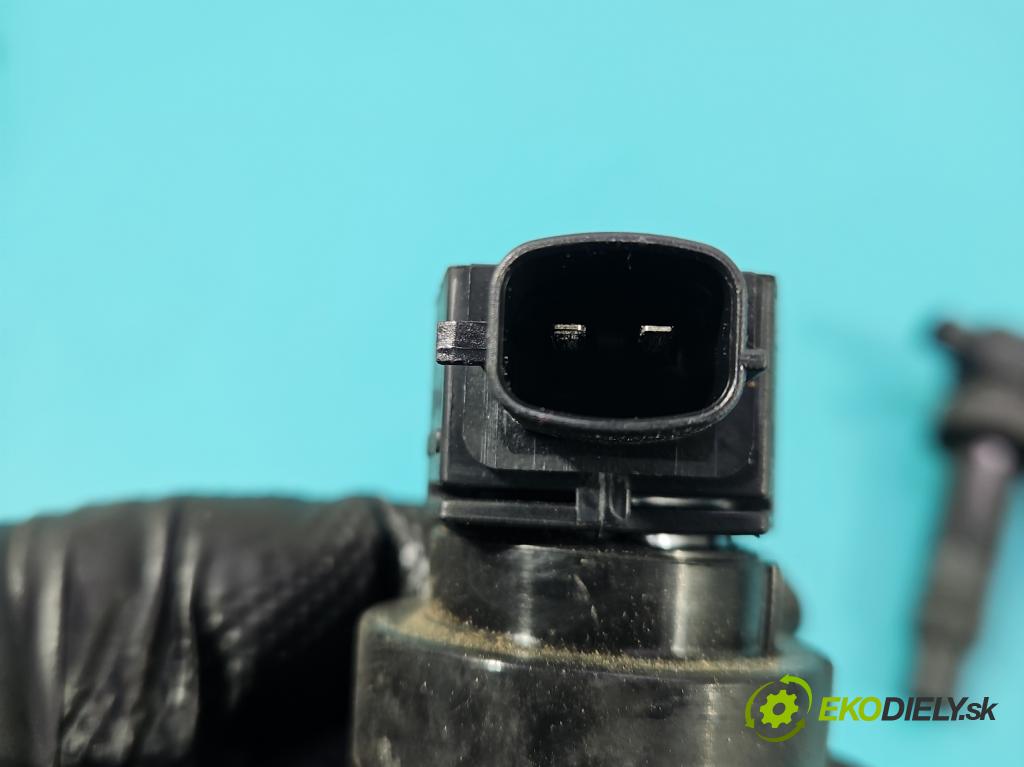 Kia Venga 1.4 16V 90 hp manual 66.2 kW 1396 cm3 5- cívka zapalovací 27301-2B010 (Zážehová cívka)