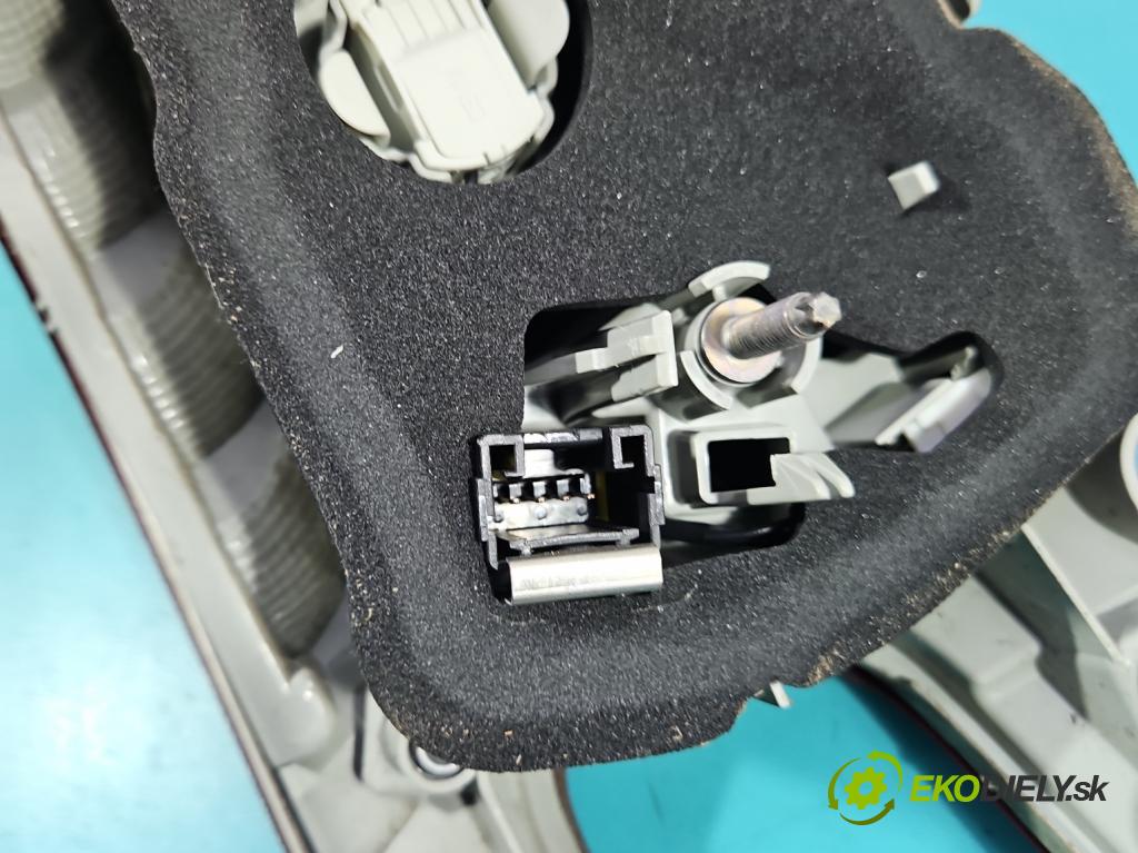 Peugeot 308 II 2013-2021 1.2 12V 110 hp manual 81 kW 1199 cm3 5- světlo zadní levé 9678093980 (Klika dveří ostatní)