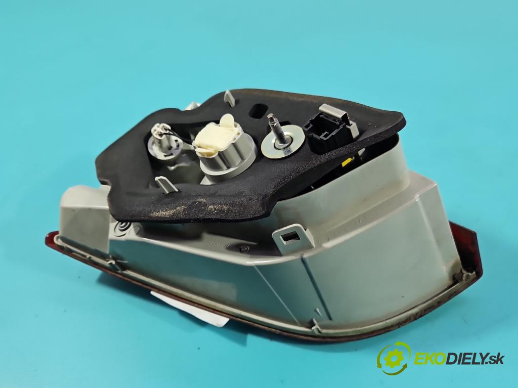 Peugeot 308 II 2013-2021 1.2 12V 110 HP manual 81 kW 1199 cm3 5- svetlo / reflektor zadné ľavé 9678098080 (Kľučka dverí ostatné)