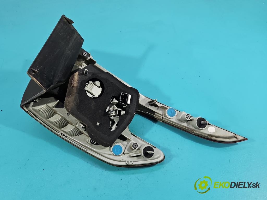 Peugeot 308 II 2013-2021 1.2 12V 110 hp manual 81 kW 1199 cm3 5- světlo zadní pravé 9678093880 (Klika dveří ostatní)