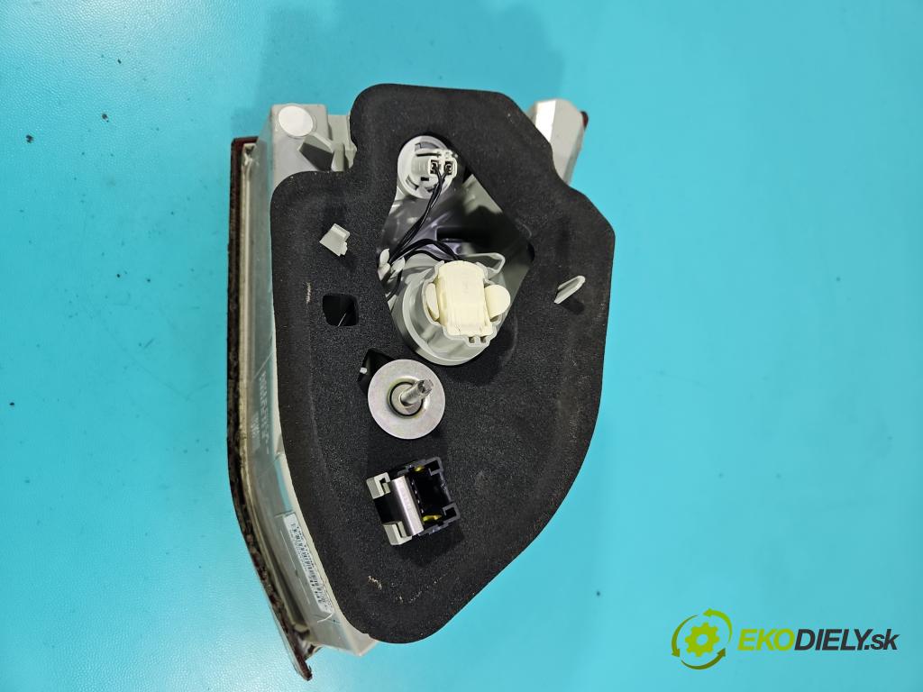 Peugeot 308 II 2013-2021 1.2 12V 110 hp manual 81 kW 1199 cm3 5- světlo zadní pravé 9678094880 (Klika dveří ostatní)