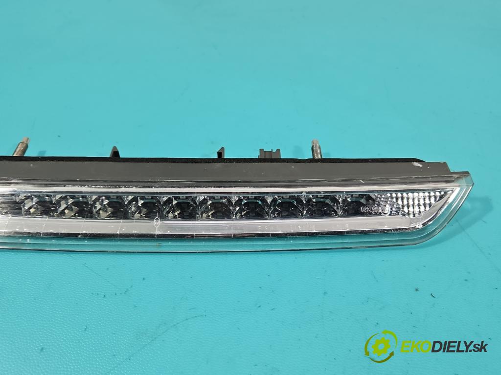 Peugeot 308 II 2013-2021 1.2 12V 110 HP manual 81 kW 1199 cm3 5- světlo: stop: 9688016380