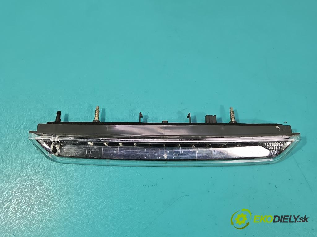 Peugeot 308 II 2013-2021 1.2 12V 110 HP manual 81 kW 1199 cm3 5- světlo: stop: 9688016380