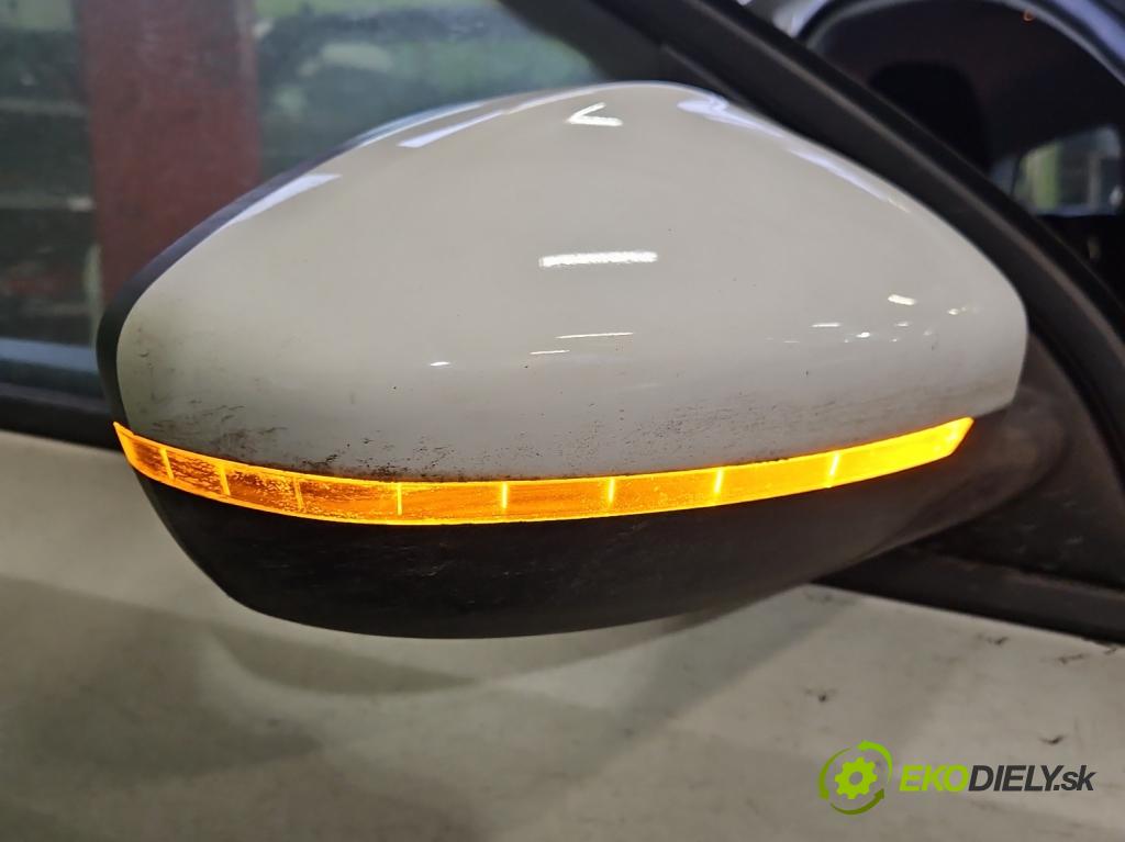 Peugeot 308 II 2013-2021 1.2 12V 110 hp manual 81 kW 1199 cm3 5- zpětné zrcátko pravé  (Klika dveří ostatní)