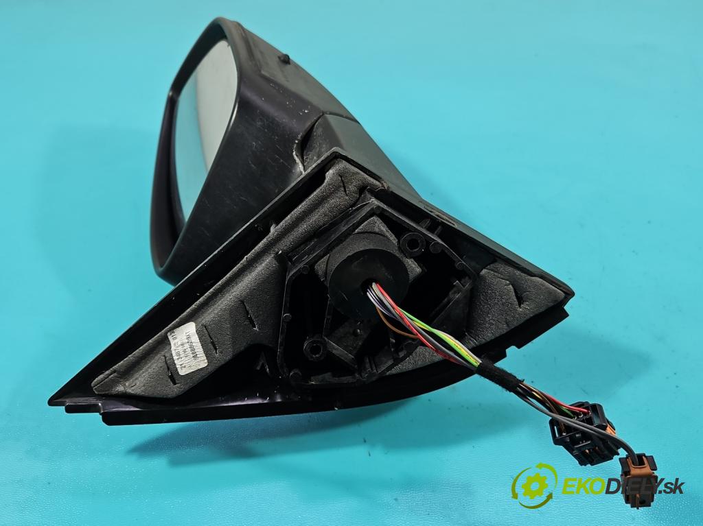 Peugeot 308 II 2013-2021 1.2 12V 110 hp manual 81 kW 1199 cm3 5- zpětné zrcátko pravé  (Klika dveří ostatní)