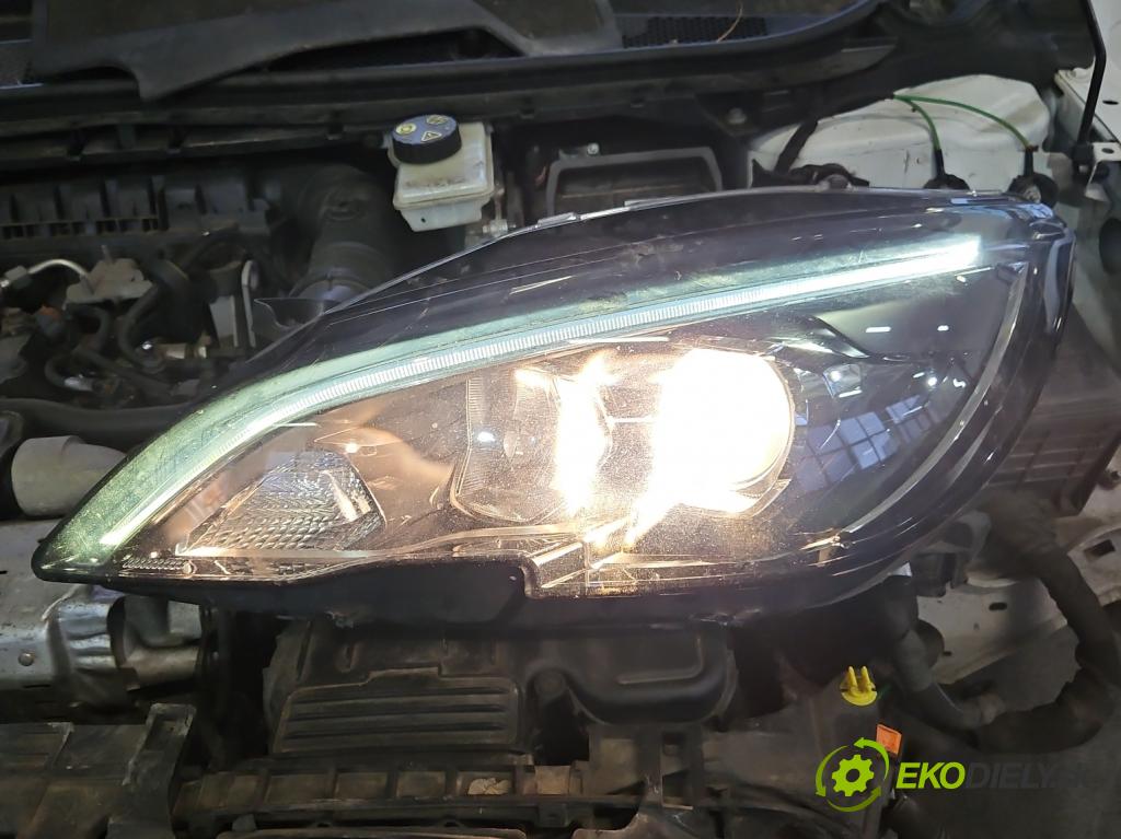 Peugeot 308 II 2013-2021 1.2 12V 110 HP manual 81 kW 1199 cm3 5- Reflektor: ľavý 9816990680 (Kľučka dverí ostatné)