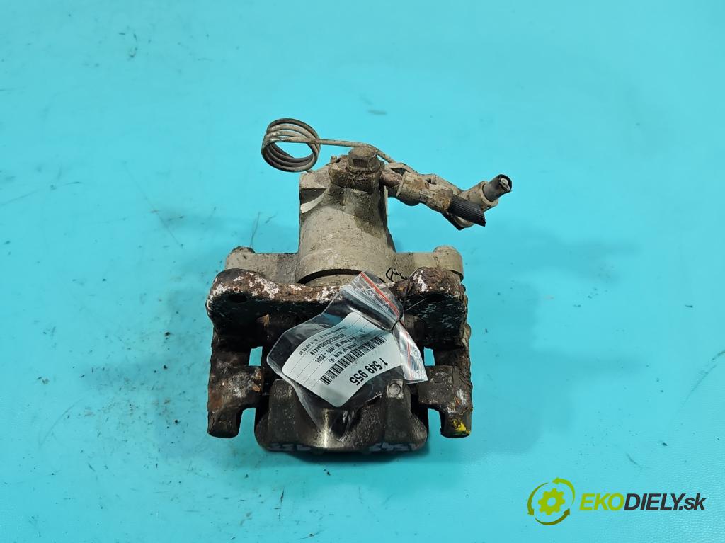 Vw Passat B5 1995-2005 1.8 T 150 hp manual 110 kW 1781 cm3 4- brzdič zadní levý  (Klika dveří ostatní)