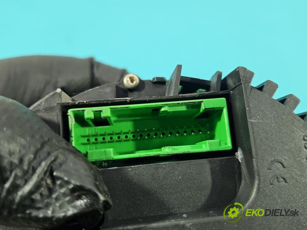 Audi A3 8L 1996-2003 1.9 tdi 90 HP manual 66 kW 1896 cm3 5- prístrojovka/ budíky 8L0920900X (Prístrojová doska)