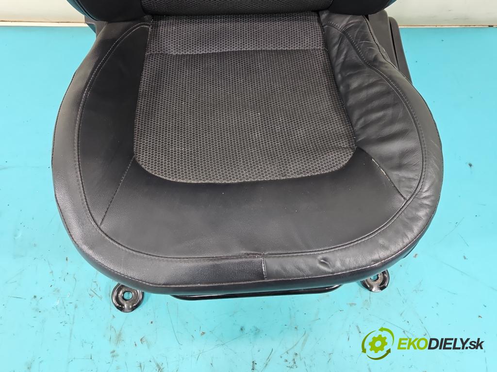 Hyundai Ix35 2.0 CRDI 136 HP manual 100 kW 1995 cm3 5- sedačke: komplet