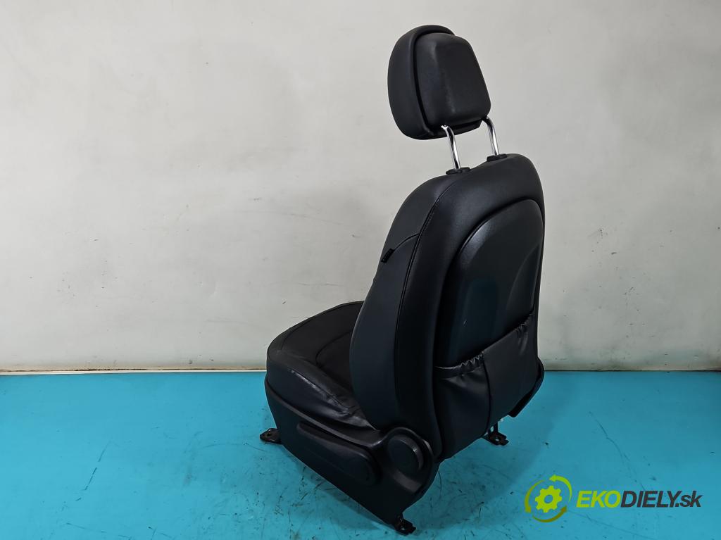 Hyundai Ix35 2.0 CRDI 136 HP manual 100 kW 1995 cm3 5- sedačke: komplet