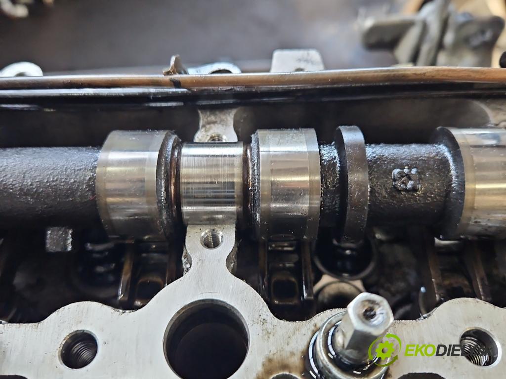 Toyota Auris I 2006-2013 2.0 D4D 126 HP manual 93 kW 1998 cm3 5- motor diesla 1AD