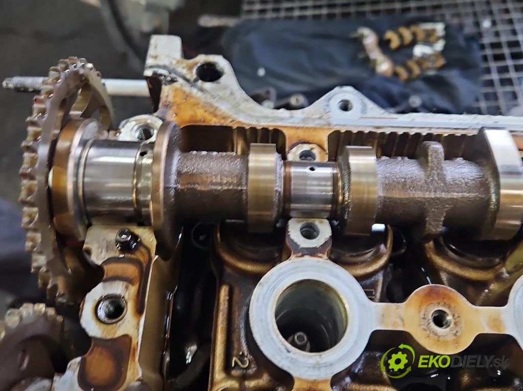 Toyota Avensis II T25 2003-2008 1.8 vvti 129 HP manual 95 kW 1794 cm3 5- Hlava: motora E1Z-T72