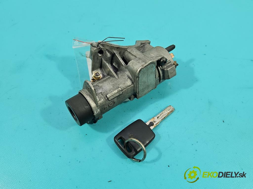 Audi A3 8L 1996-2003 1.9 tdi 90 HP manual 66 kW 1896 cm3 5- Spínačka  (Spínacia skrinka)