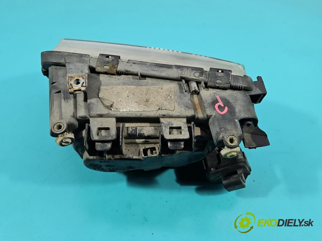 Audi A3 8L 1996-2003 1.9 tdi 90 HP manual 66 kW 1896 cm3 5- Reflektor: pravý  (Svetlo predné pravé)