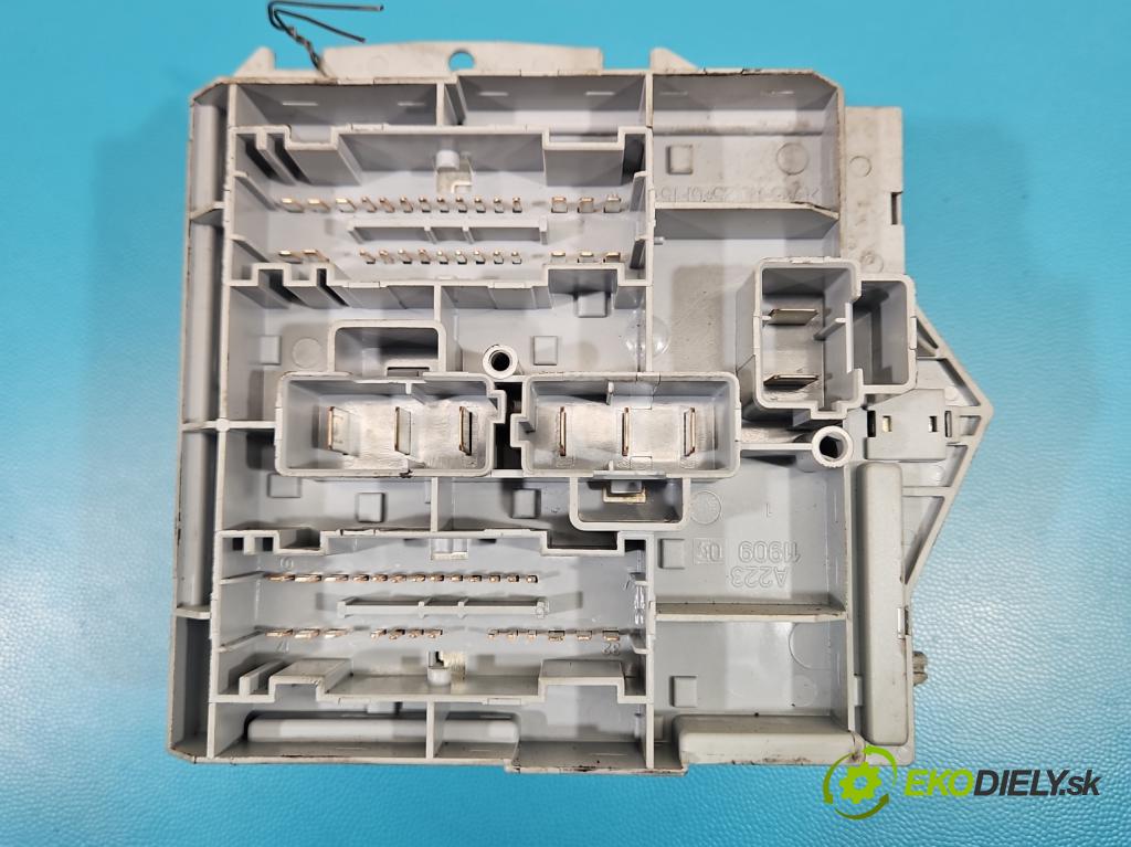 Fiat Ducato III 2006-2014 2.3 jtd 120 hp manual 88 kW 2287 cm3 5- skříňka pojistková 1349946080 (Pojistková skříňka)