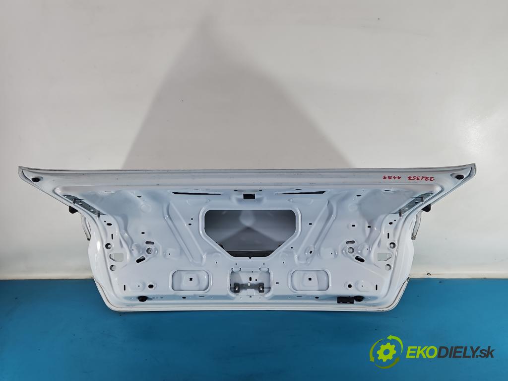 Audi A4 B9 2015-2024 2.0 TFSI 252KM automatic 185 kW 1984 cm3 4- zadní kufrové dveře  (Zadní kapota (kufr))