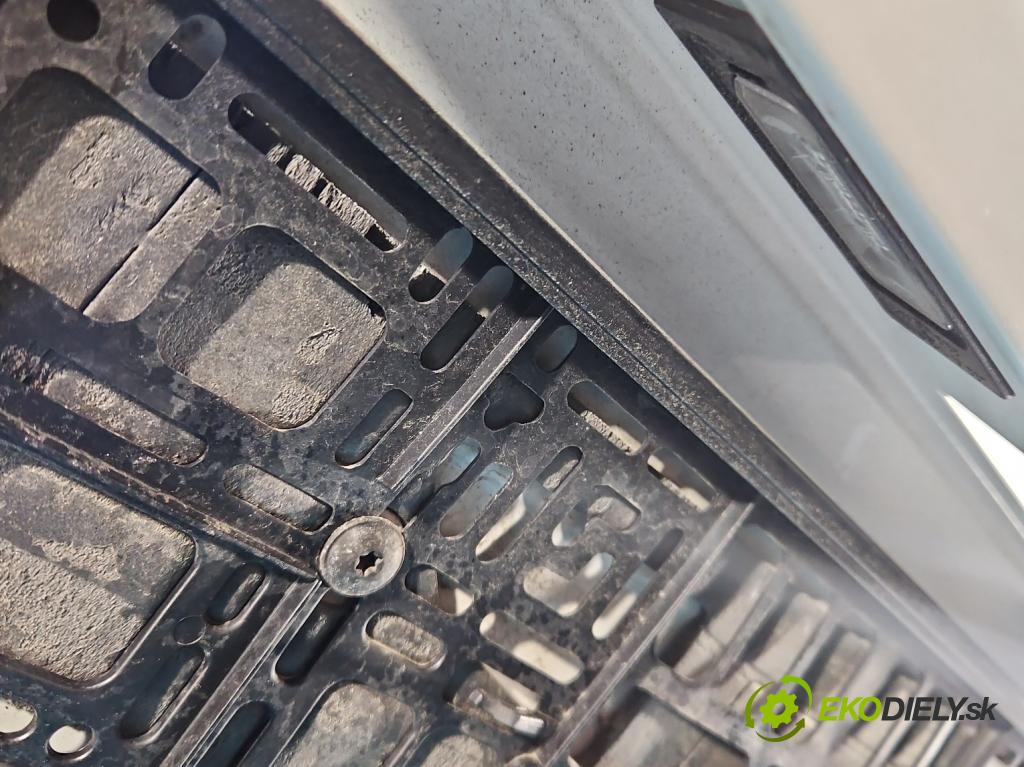 Audi A4 B9 2015-2024 2.0 TFSI 252KM automatic 185 kW 1984 cm3 4- zadní kufrové dveře  (Zadní kapota (kufr))