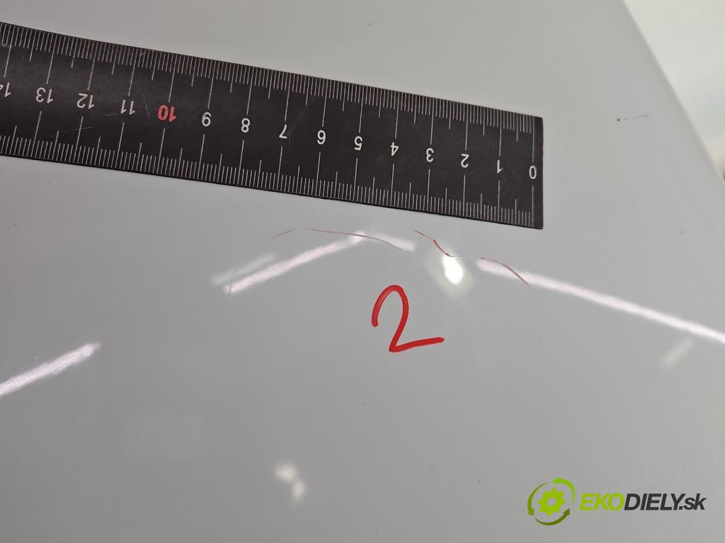 Audi A4 B9 2015-2024 2.0 TFSI 252KM automatic 185 kW 1984 cm3 4- zadní kufrové dveře  (Zadní kapota (kufr))