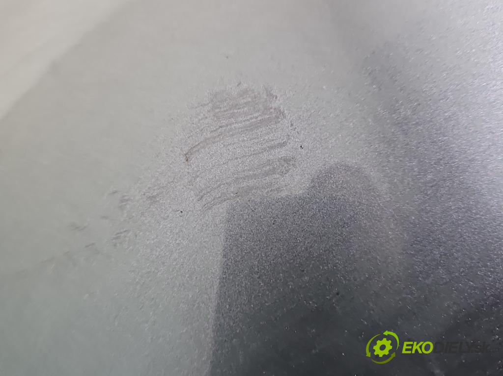 Kia Venga 1.4 16V 90 hp manual 66.2 kW 1396 cm3 5- nárazník zadní  (Klika dveří ostatní)