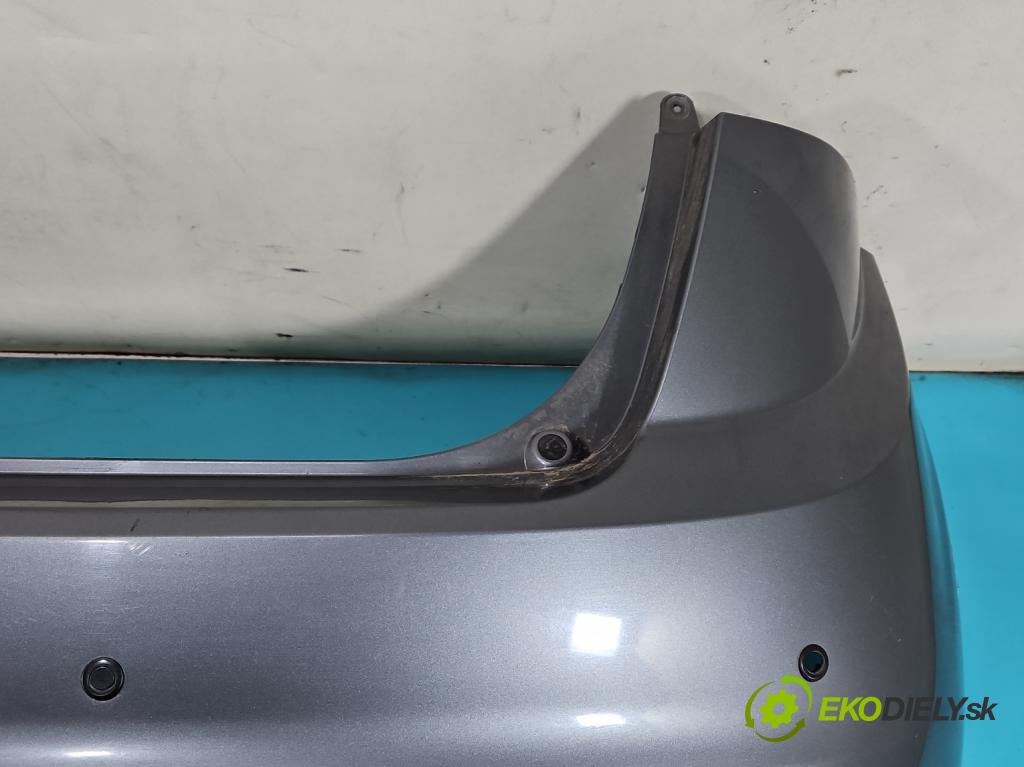 Kia Venga 1.4 16V 90 hp manual 66.2 kW 1396 cm3 5- nárazník zadní  (Klika dveří ostatní)