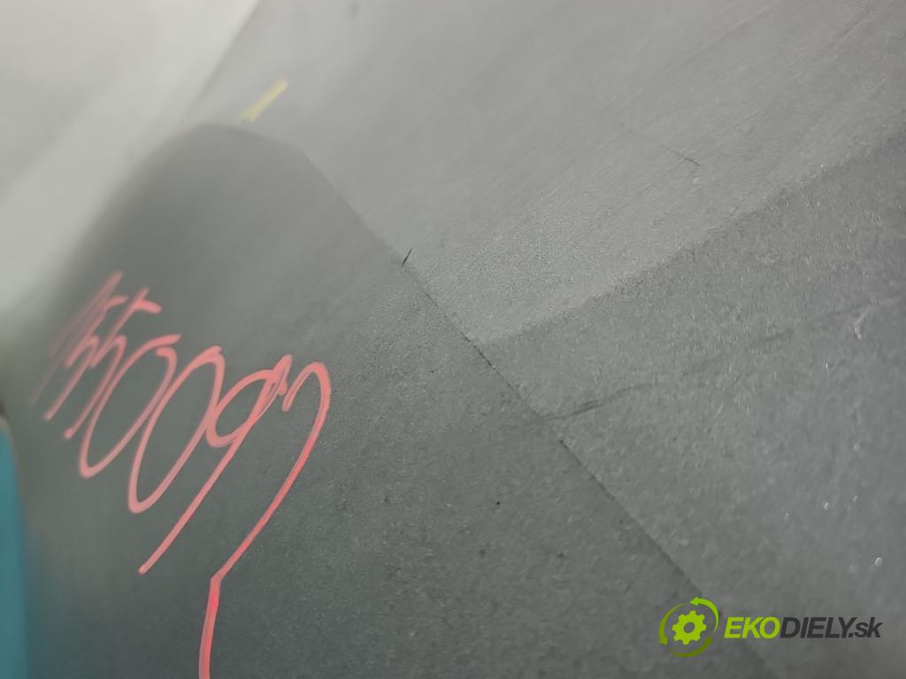 Kia Venga 1.4 16V 90 hp manual 66.2 kW 1396 cm3 5- nárazník zadní  (Klika dveří ostatní)