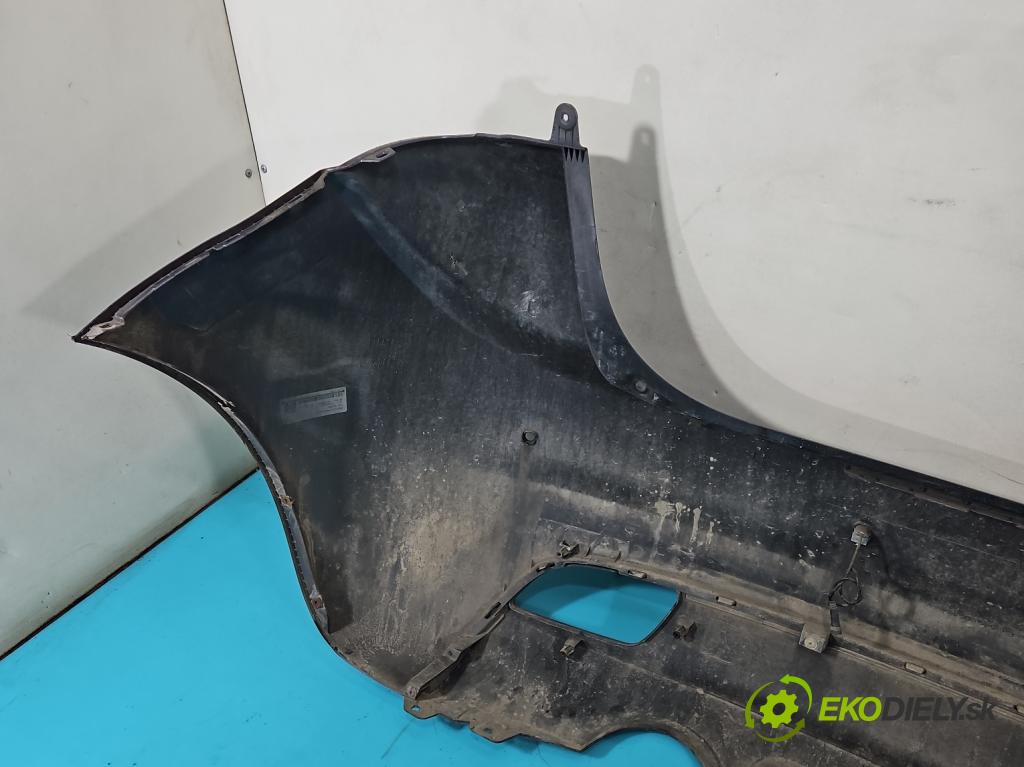 Kia Venga 1.4 16V 90 hp manual 66.2 kW 1396 cm3 5- nárazník zadní  (Klika dveří ostatní)