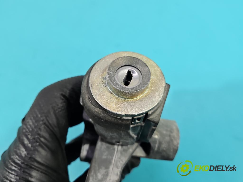 Toyota Avensis II T25 2003-2008 1.8 vvti 129 hp manual 95 kW 1794 cm3 5- řídící jednotka motoru 89661-05860