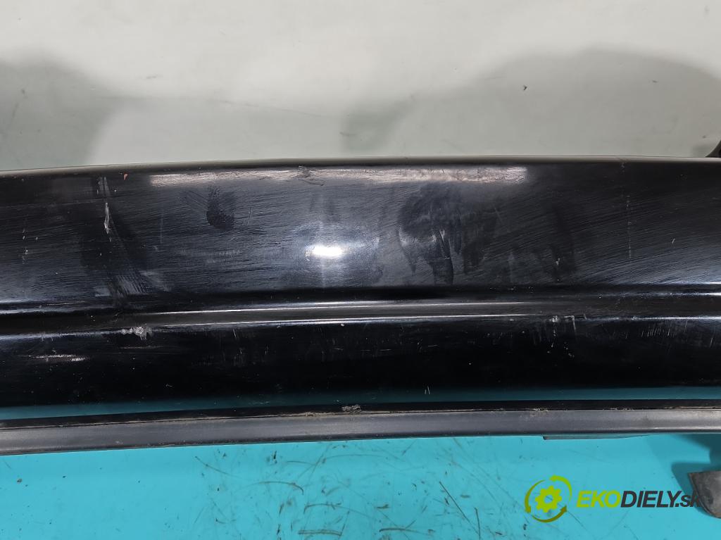 Toyota Avensis II T25 2003-2008 1.8 vvti 129 hp manual 95 kW 1794 cm3 5- nárazník zadní  (Klika dveří ostatní)