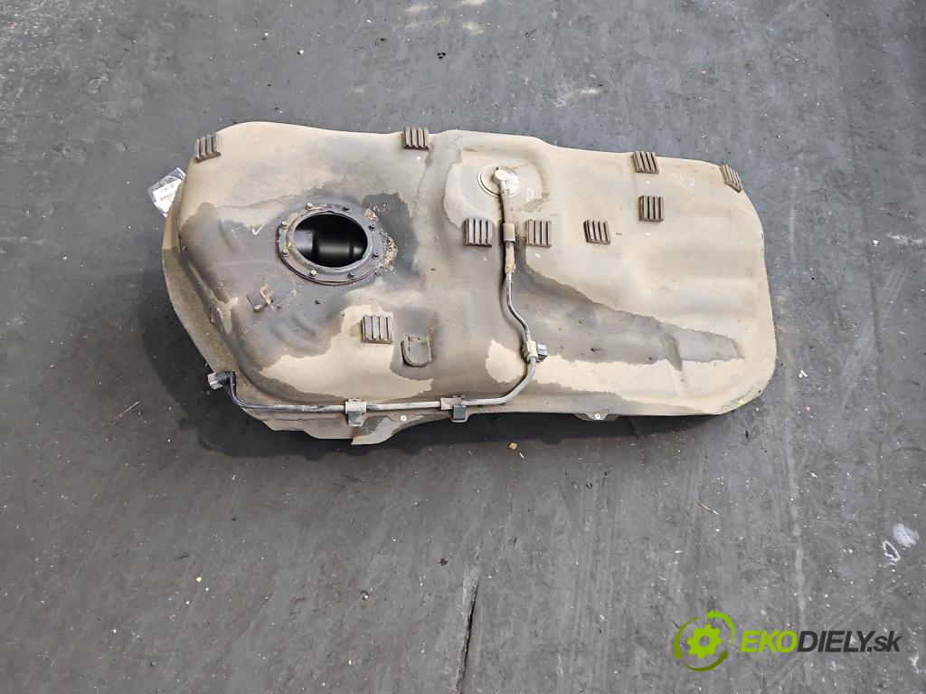 Hyundai Ix35 2.0 CRDI 136 HP manual 100 kW 1995 cm3 5- Nádrž: palivo  (Palivová nádrž)