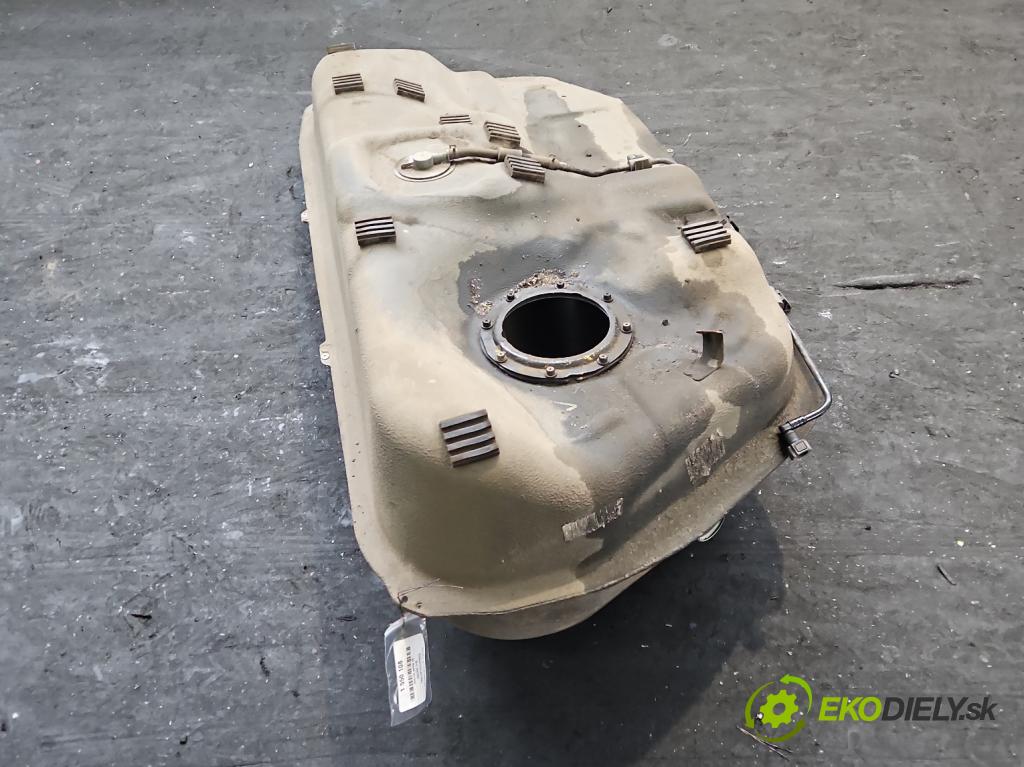 Hyundai Ix35 2.0 CRDI 136 HP manual 100 kW 1995 cm3 5- Nádrž: palivo  (Palivová nádrž)