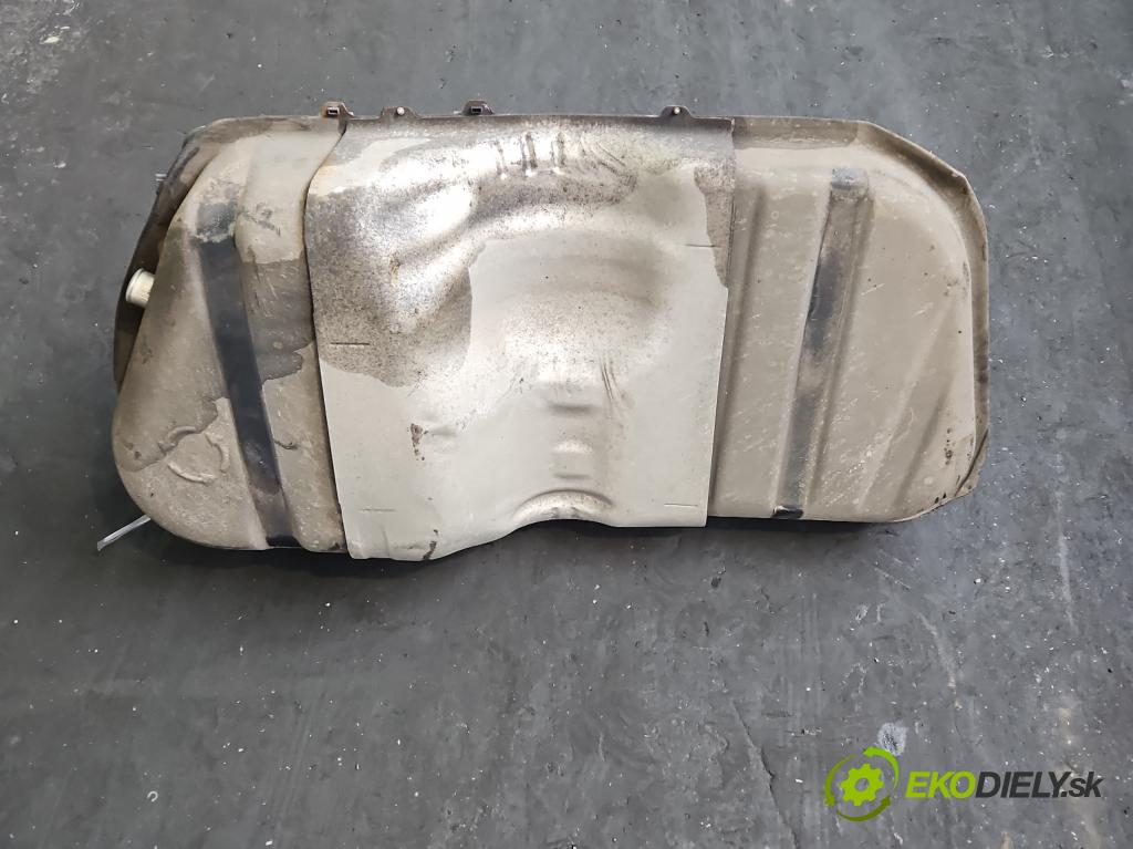 Hyundai Ix35 2.0 CRDI 136 HP manual 100 kW 1995 cm3 5- Nádrž: palivo  (Palivová nádrž)