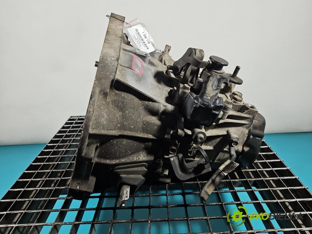 Kia Venga 1.4 16V 90 hp manual 66.2 kW 1396 cm3 5- převodovka stupňová manual TAJ5F