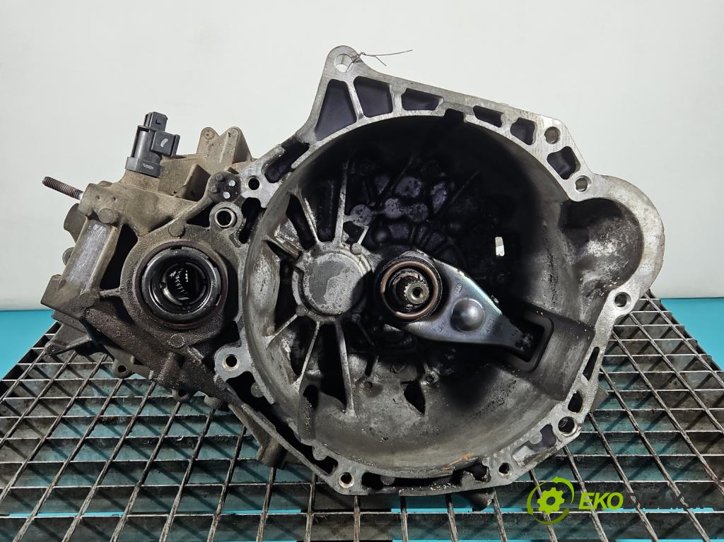 Kia Venga 1.4 16V 90 hp manual 66.2 kW 1396 cm3 5- převodovka stupňová manual TAJ5F