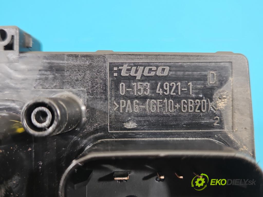 Opel Zafira B 2005-2014 1.7 cdti 125 hp manual 92 kW 1686 cm3 5- skříňka pojistková 13206748 (Pojistková skříňka)